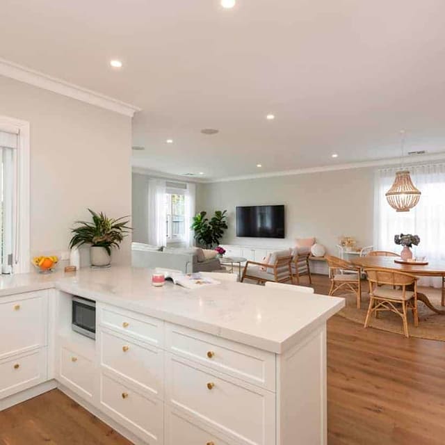 Understated Glamour Extension — photo 2