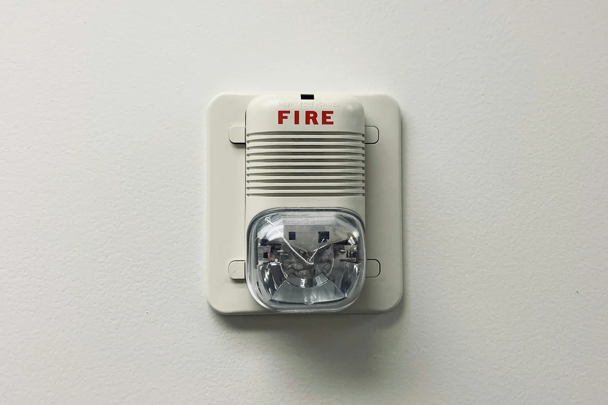 Smoke alarm types — ionisation vs photoelectric, and why Victoria's rules changed